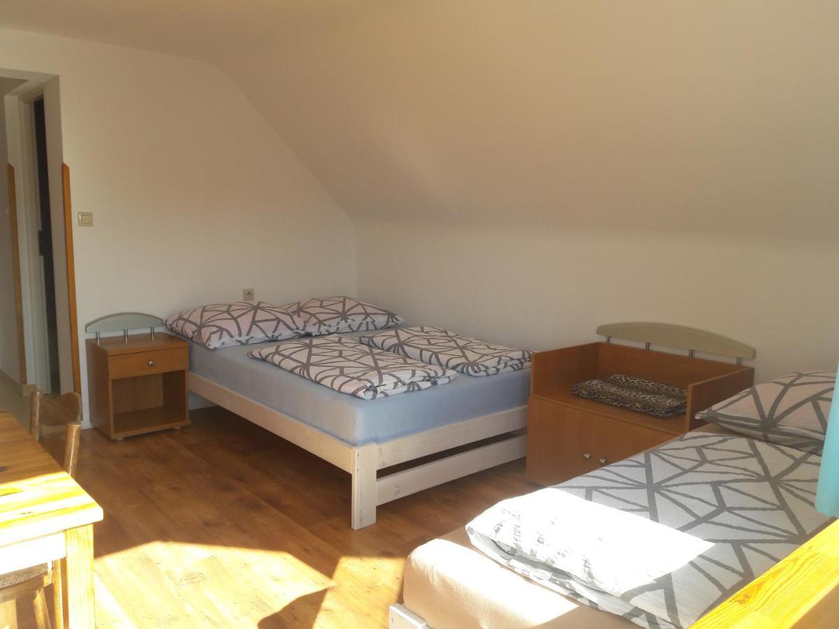 Agat Pokoje Goscinne Apartamenty Pobierowo Kültér fotó