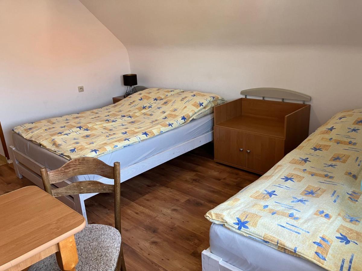Agat Pokoje Goscinne Apartamenty Pobierowo Kültér fotó